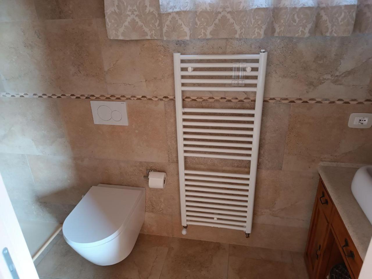 Locazione Turista Cocode Bed & Breakfast Miane Exterior photo